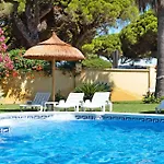 Magnolia B- Solo Familias Будинок відпочинку