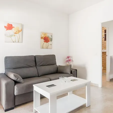 Magnolia B- Solo Familias Коніль-де-ла-Фронтера