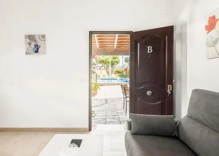 Magnolia B- Solo Familias コニル・デ・ラ・フロンテラ