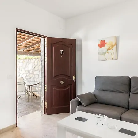 Magnolia B- Solo Familias Conil De La Frontera